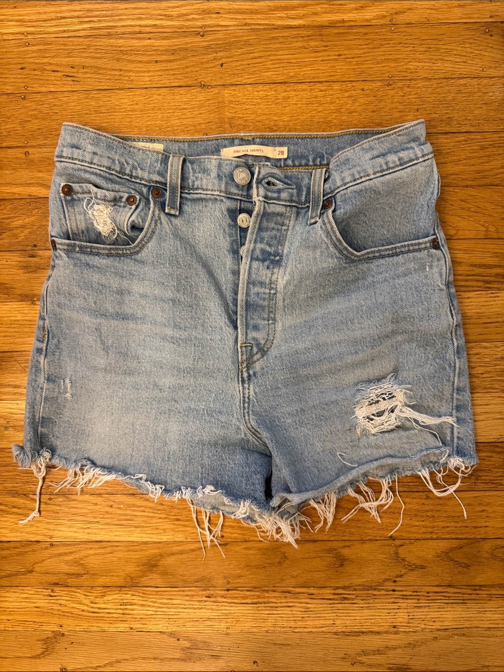 Levi’s Ribcage Shorts Light Wash Distressed Denim  - 28